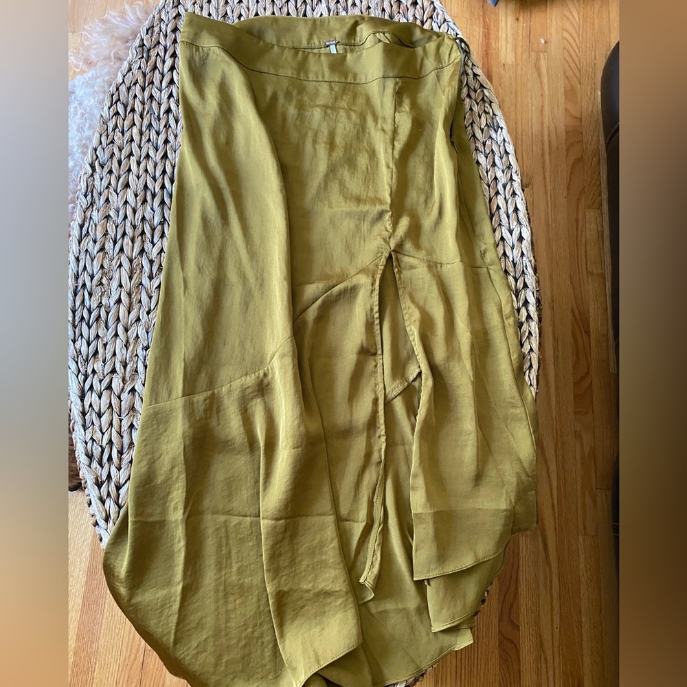 Free People Olive colored skirt. Never worn.